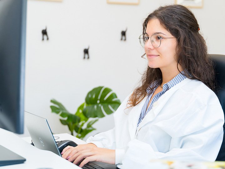 Through the continuous monitoring of your pets, Findster Care enables early detection of health-related issues.